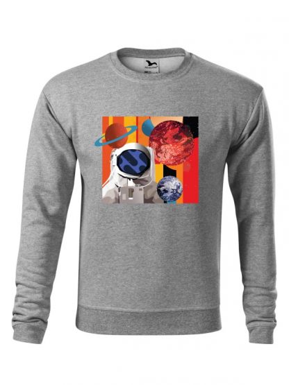 Szara bluza męska z kolorowym nadrukiem astronauty otoczonego planetami. Bluza wkładana, bez kaptura.