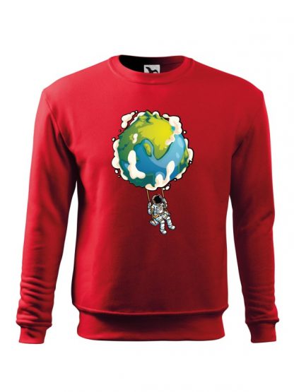 Czerwona bluza męska z nadrukiem astronauty huśtającego się na huśtawce z kuli ziemskiej. Bluza wkładana, bez kaptura.