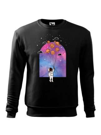 Czarna bluza męska z kolorowym nadrukiem astronauty unoszącego się w powietrzu na balonach. Bluza wkładana, bez kaptura.