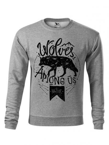 Szara bluza męska z czarnym nadrukiem wilka oraz napisem Wolves Among Us. Bluza wkładana, bez kaptura.