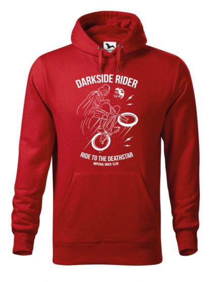 Czerwona bluza męska z białym nadrukiem Darkside Rider, nawiązującym do popularnych filmów sci-fi. Bluza typu „kangur” z kapturem.