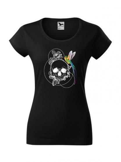 Damska koszulka z krótkim rękawem i nadrukiem w stylu boho, przedstawiającym kolorowego kolibra siedzącego na czaszce. Koszulka o kroju slim-fit z dekoltem, w kolorze czarnym.
