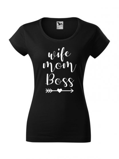 Damska koszulka z krótkim rękawem i białym napisem Wife, Mom, Boss. Koszulka o kroju slim-fit z dekoltem, w kolorze czarnym.