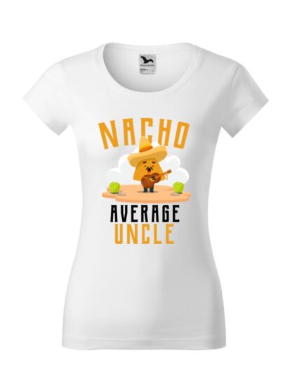 Damska koszulka z krótkim rękawem i kolorowym, zabawnym nadrukiem człowieka-nacho z gitarą oraz napisem Nacho Average Uncle. Koszulka o kroju slim-fit z dekoltem, w kolorze biała.
