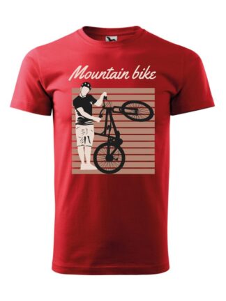 Czerwona koszulka męska z krótkim rękawem. Czarno-brązowo-beżowy nadruk kolarza trzymającego rower MTB oraz napis Mountain Bike.